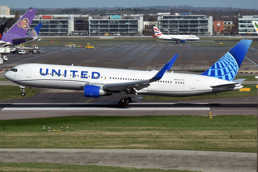 A passenger is suing United Airlines (UA) after suffering serious injuries during boarding on a transatlantic flight from Boston Logan International Airport (BOS) to London Heathrow Airport (LHR).