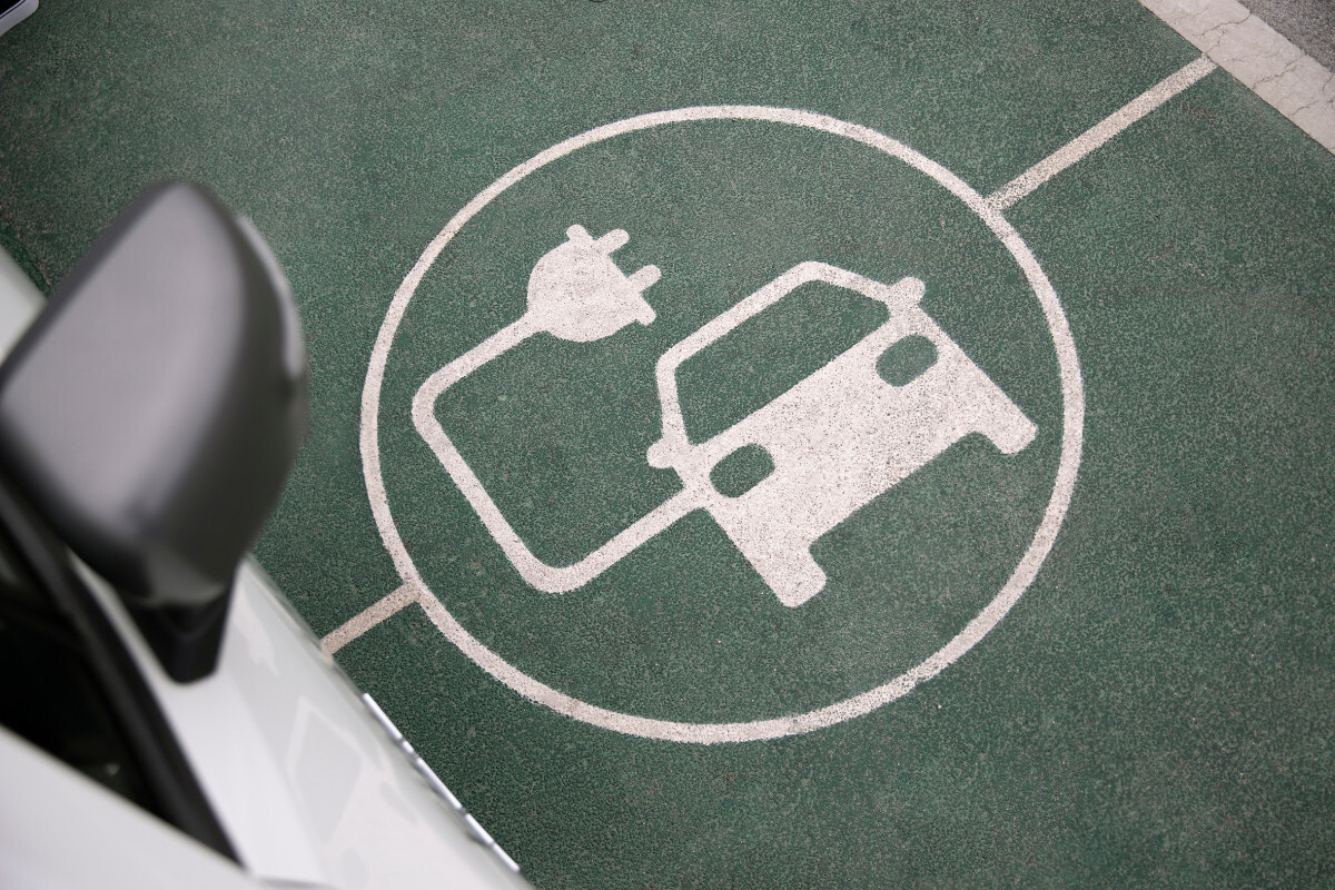 Scotland must go electric or miss net zero, warns new report