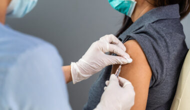 Doctors urge vulnerable to get their spring Covid jab