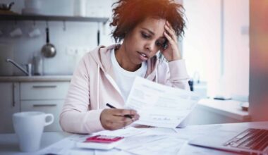 7 in 10 Americans Report Peak Financial Stress