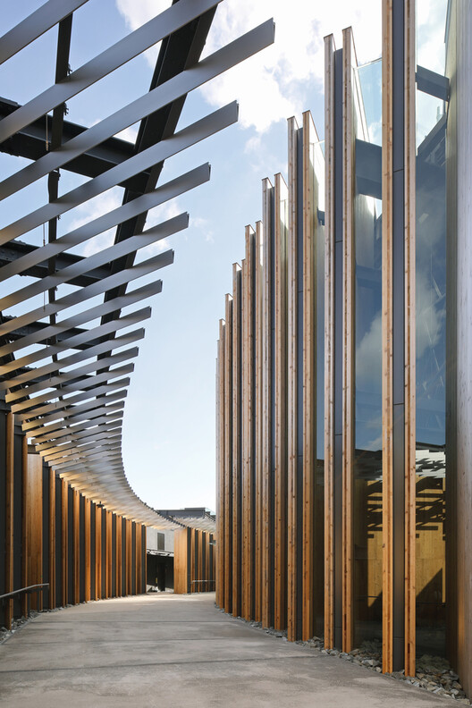 On Designing National Pavilions: Power and Identity at Universal Exhibitions - Image 13 of 15