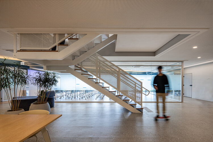 Link School of Business / Perkins&Will - Interior Photography, Glass