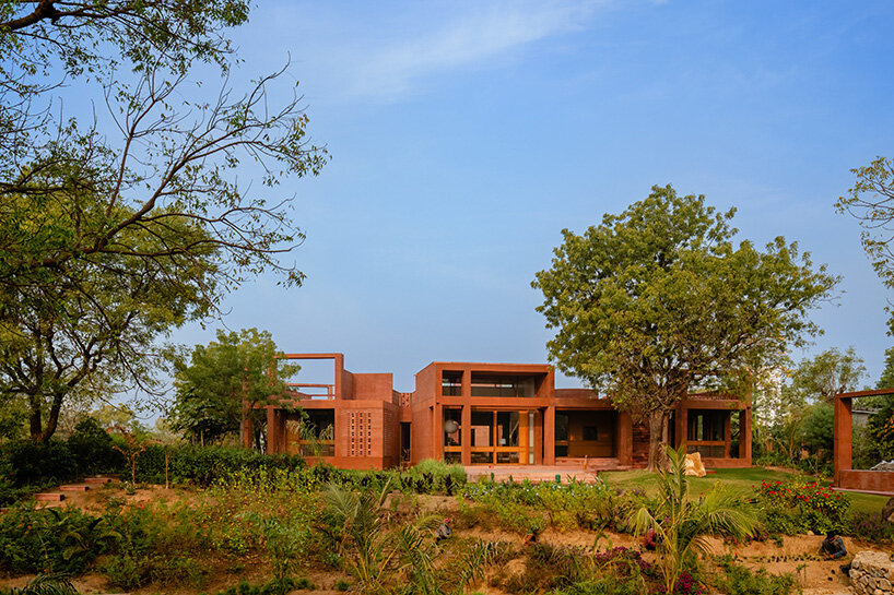 alloa hills studio sangath
