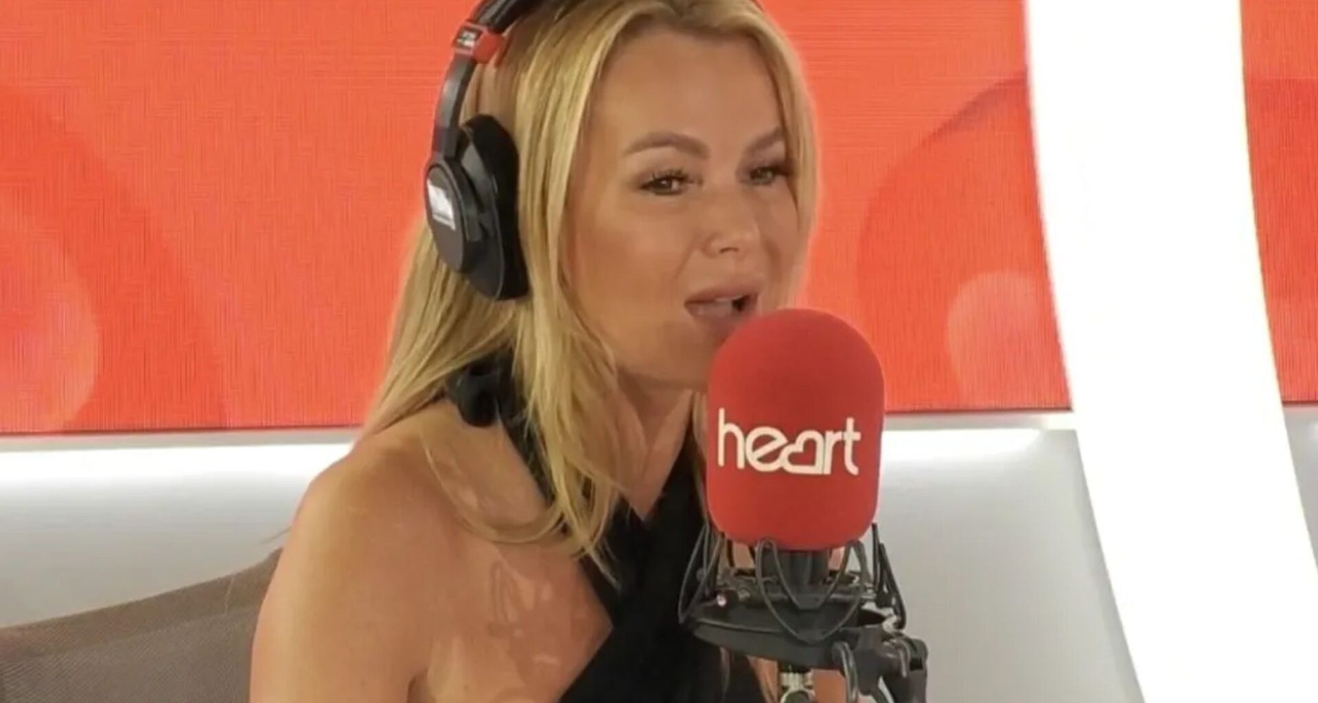 Amanda Holden takes savage swipe at Holly Willoughby live on air as she's scolded by co-host
