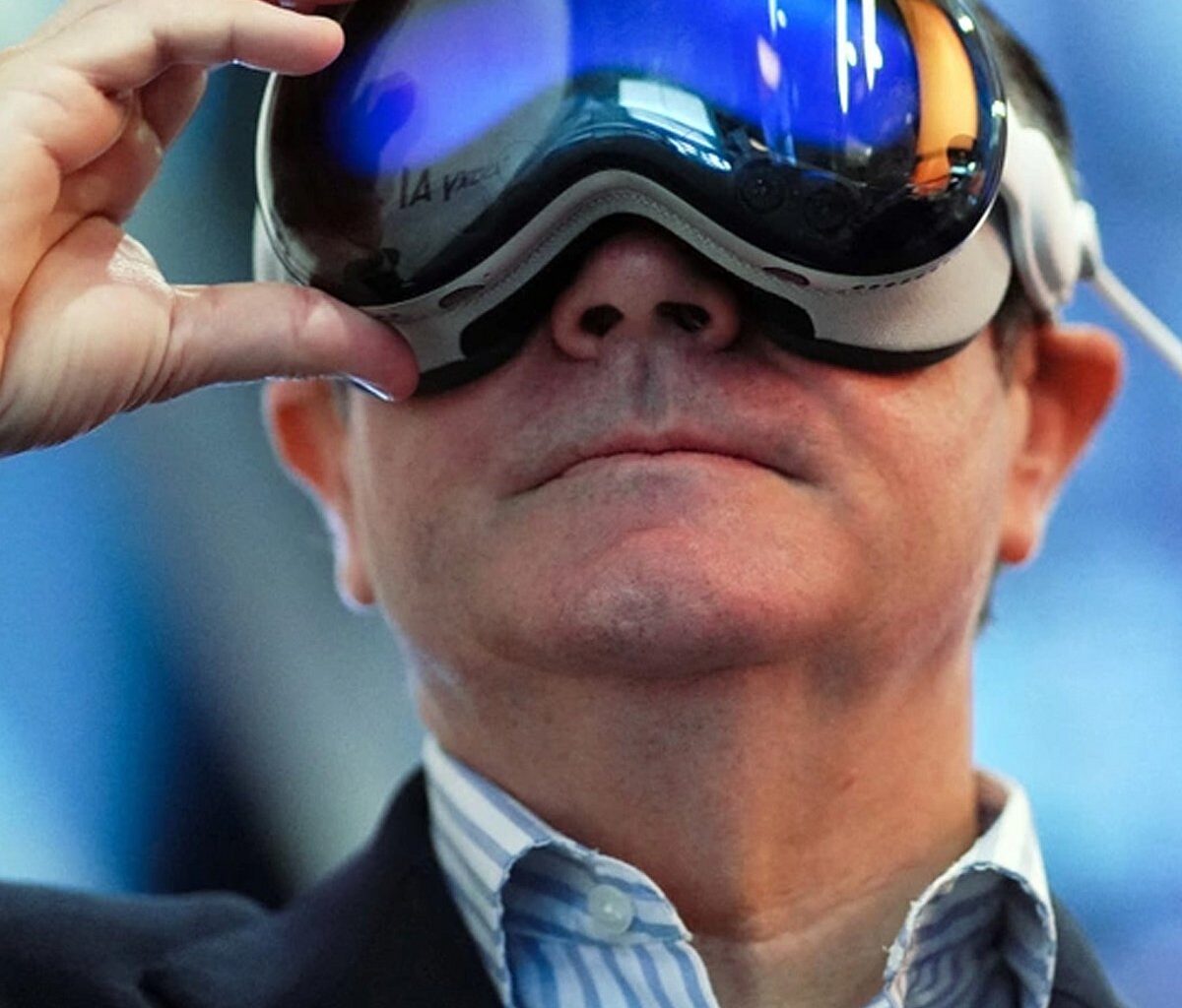 Apple Vision Pro: Future of Mixed Reality or Just Pricey Toy? - Analytics Insight