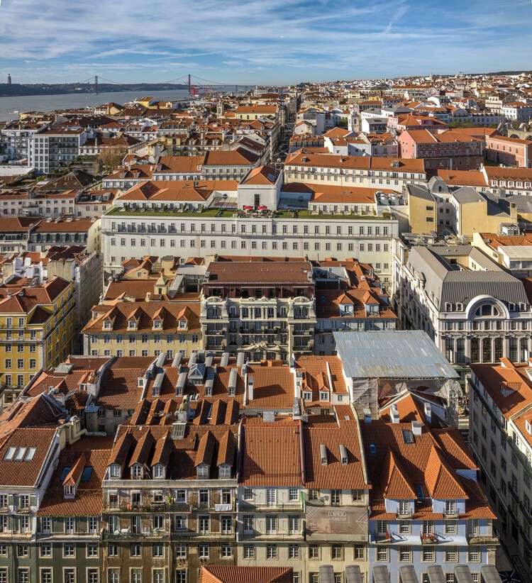 Art Legacy Hotel / Rebelo Andrade - Exterior Photography, Aerial View Photography, Cityscape