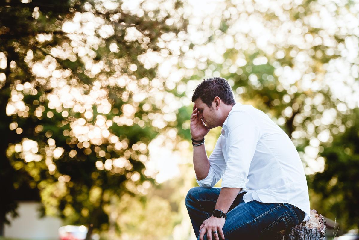 How To Recognize And Address Symptoms Of Depression