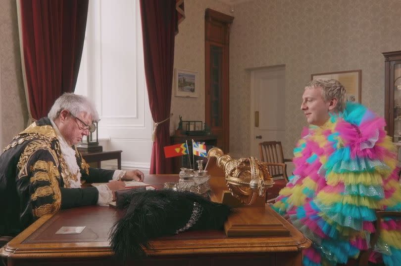 The Treaty of Friendship with different Birminghams in the US signed by the Lord Mayor of Birmingham Ken Wood and witnessed by Joe Lycett -Credit:Sky Max