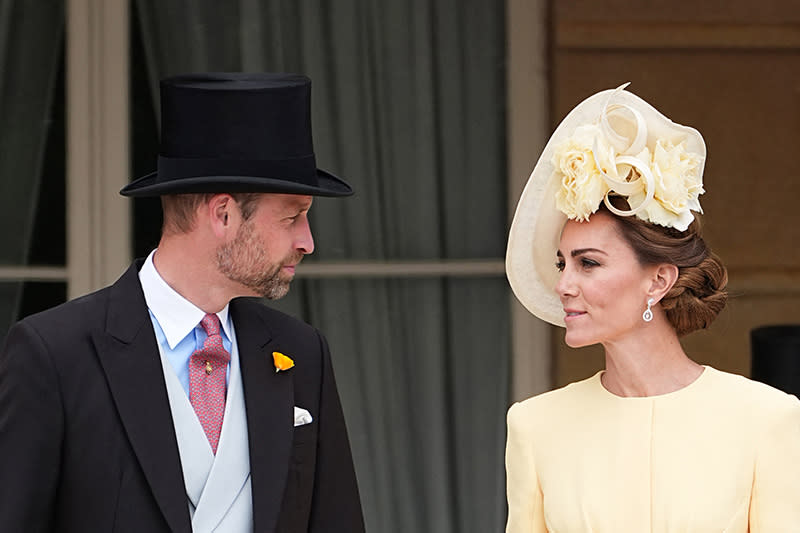 Britain's Prince William, Prince of Wales (L) and Britain's Catherine, Princess of Wales arrive for a Royal Garden Party at Buckingham Palace, in London, on May 20, 2025. (Photo by Aaron Chown / POOL / AFP) (Photo by AARON CHOWN/POOL/AFP via Getty Images)