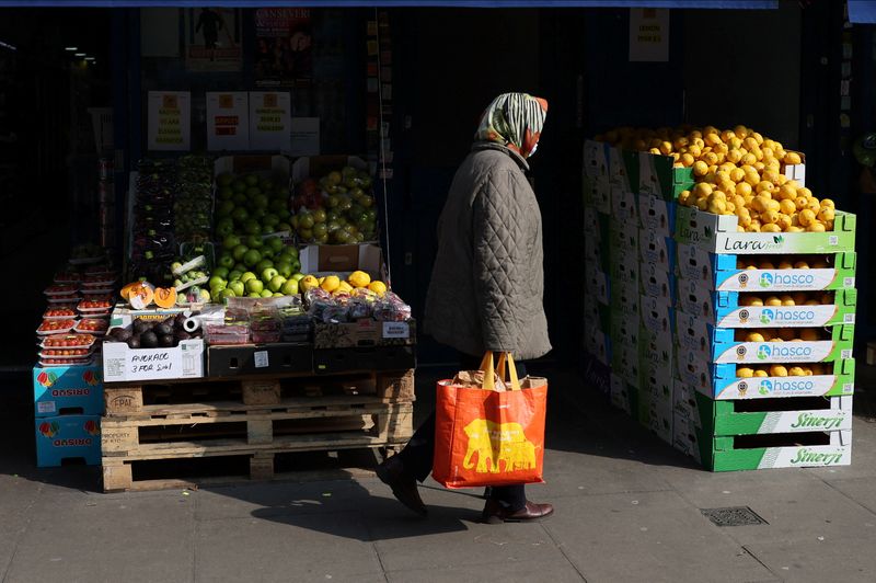 UK economy to grow 1.0% in 2025; sentiment improves slightly: Reuters poll