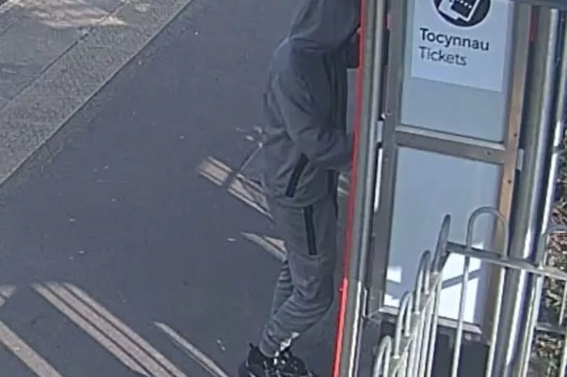 A teen boy who went missing in Wales two weeks ago was last seen in Birmingham - and police are getting increasingly worried about his whereabouts. 16-year-old Noah went missing from his Welsh town of Llantwit Major on April 20 -Credit:South Wales Police