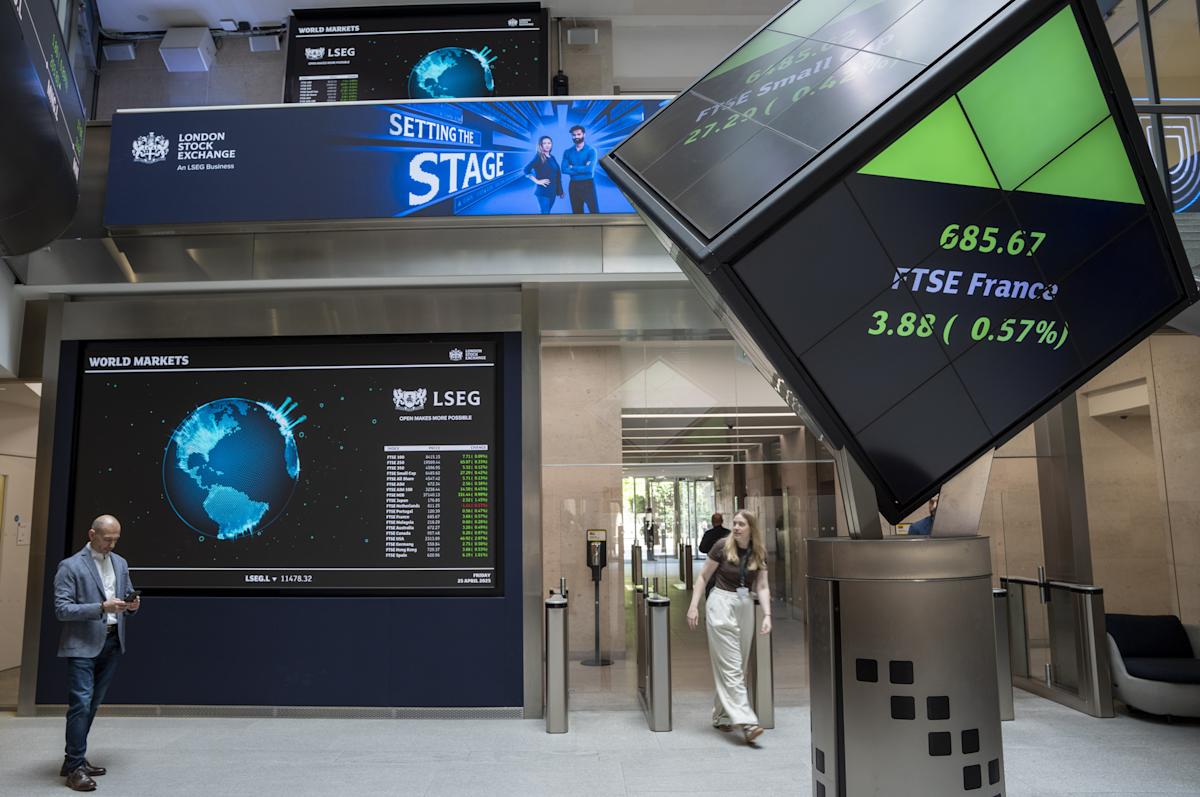 Stocks rise as China mulls offer of US trade talks