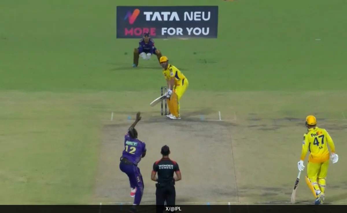 MS Dhoni Unleashes Vintage Mode With Fiery Six Off Andre Russell As CSK Beat KKR. Watch