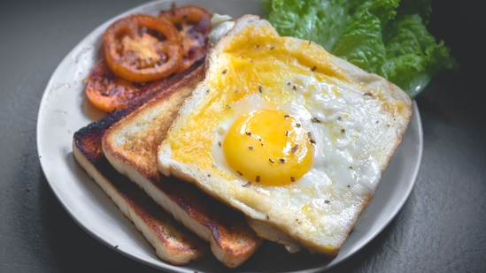 Amaka shared 5 morning habits that can help in faster weight loss. (Photo by Eiliv-Sonas Aceron on Unsplash)