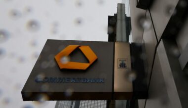 Berlin says no meeting between German, Italian ministers on UniCredit's Commerzbank ambitions