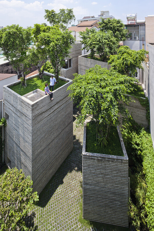 How to Design Residential Urban Terraces: Strategies for Living Well in High Places - Image 12 of 21