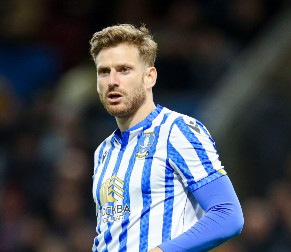 Sheffield Wednesday midfielder Stuart Armstrong (#40) during a match.