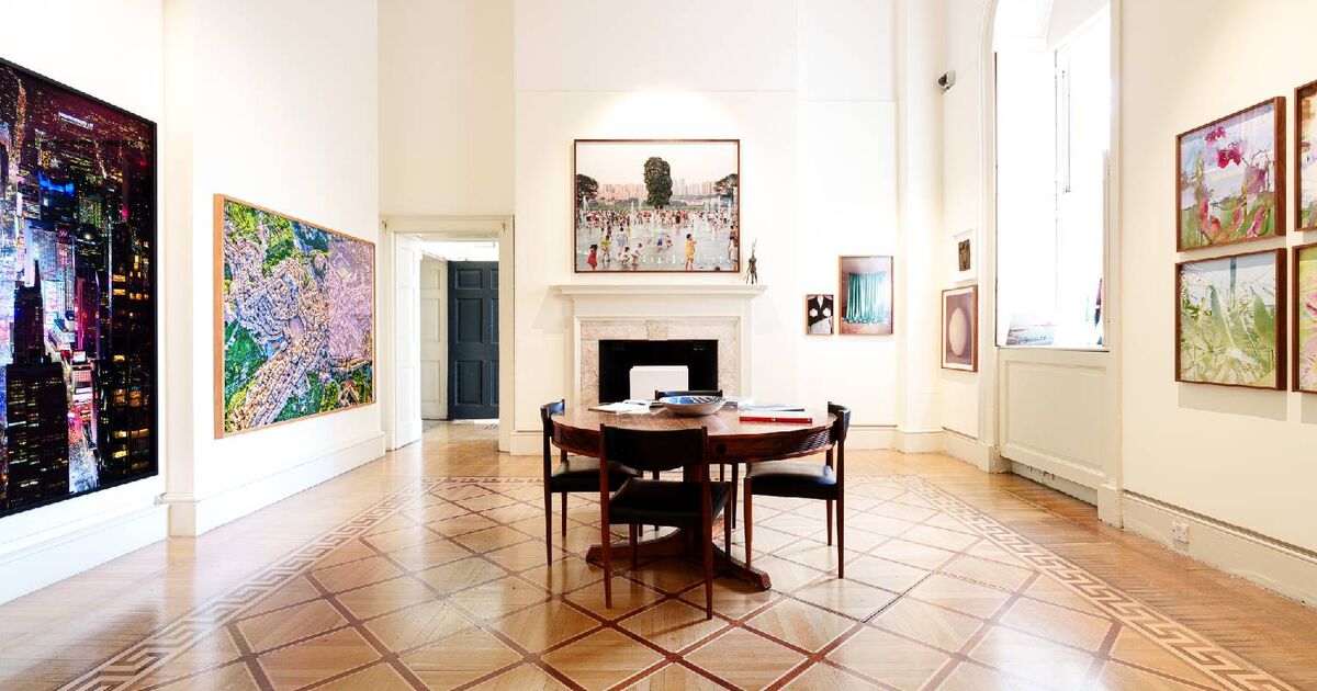 How to Buy Photographs for Your Home, According to Experts