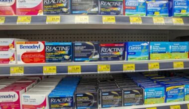 Quebec coroner calls for tougher controls over diphenhydramine sales after 2023 death