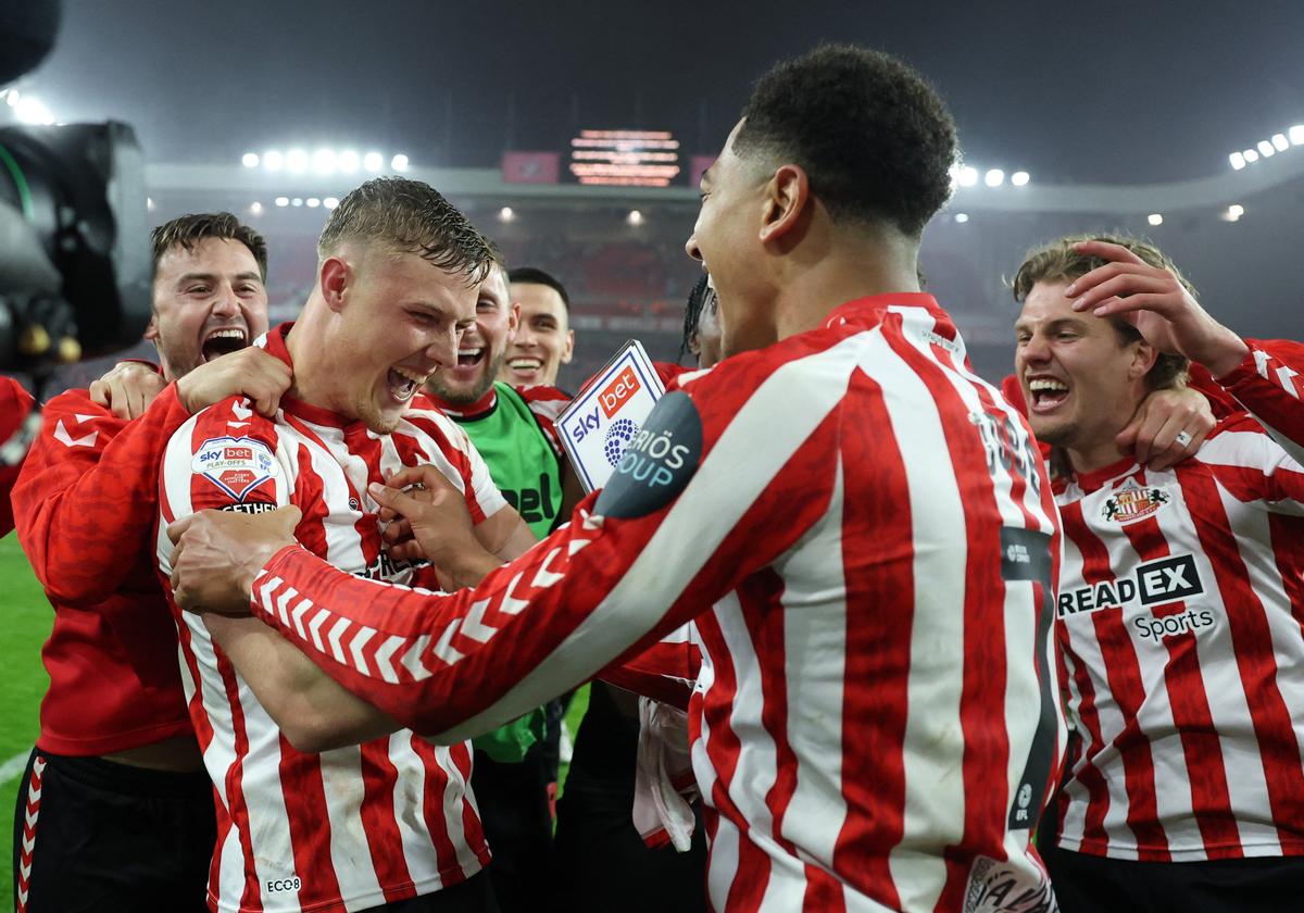 Sunderland into Championship play-off final with dramatic Ballard goal - London Evening Standard