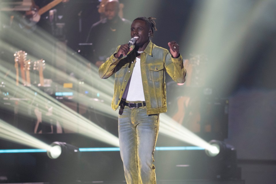 Jamal Roberts singing on American Idol.