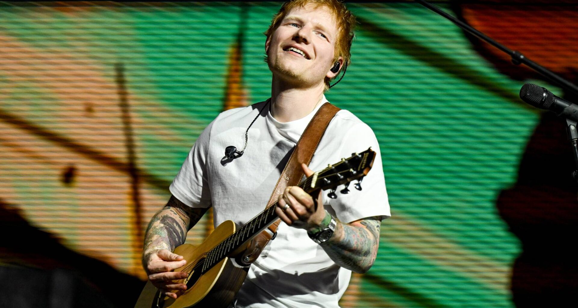 Watch Ed Sheeran play impromptu show in Sheffield city centre