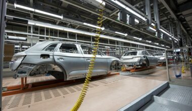 Jaguar Land Rover Boss Says US Factory Can't Be Disregarded