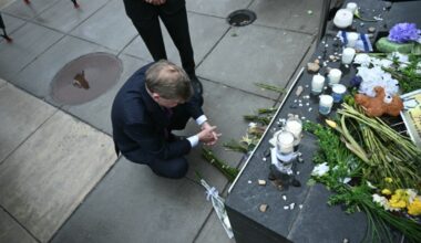 German Foreign Minister Johann Wadephul visits a memorial outside the Capital Jewish Museum (Brendan SMIALOWSKI)