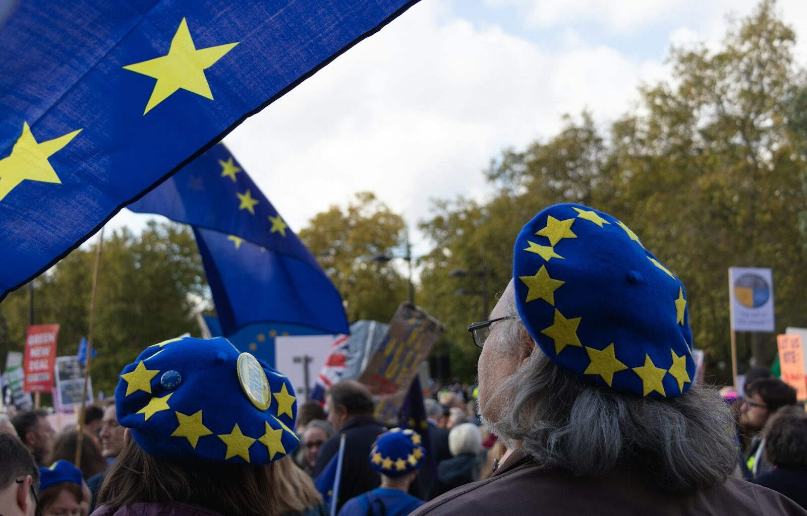 UK and EU music bodies want action on Brexit touring barriers