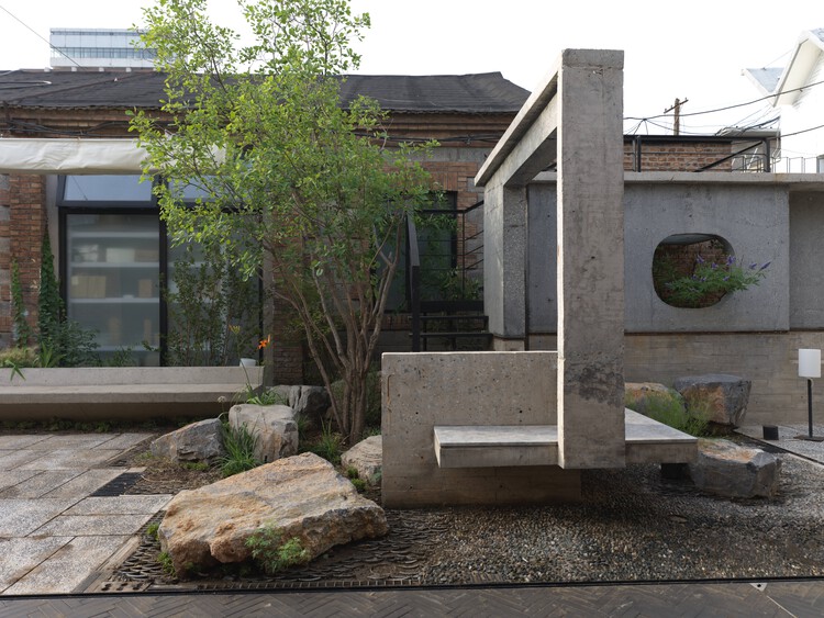 The Wind H Art Center (Phase II&Phase III) / Jin Qiuye Studio - Exterior Photography, Concrete, Courtyard