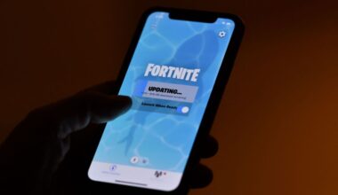 Fortnite Epic Games loading on phone