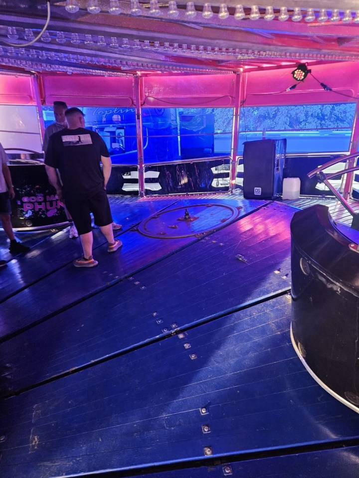 Waltzer ride platform at a carnival.