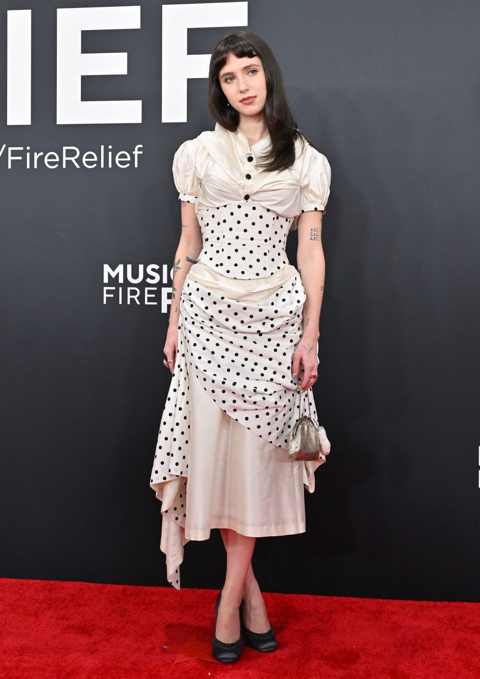 los angeles, california february 02: (for editorial use only) clairo attends the 67th grammy awards at crypto.com arena on february 02, 2025 in los angeles, california. (photo by axelle/bauer griffin/filmmagic)