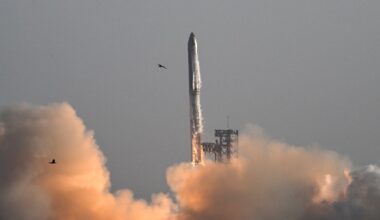Why do SpaceX rockets keep exploding?