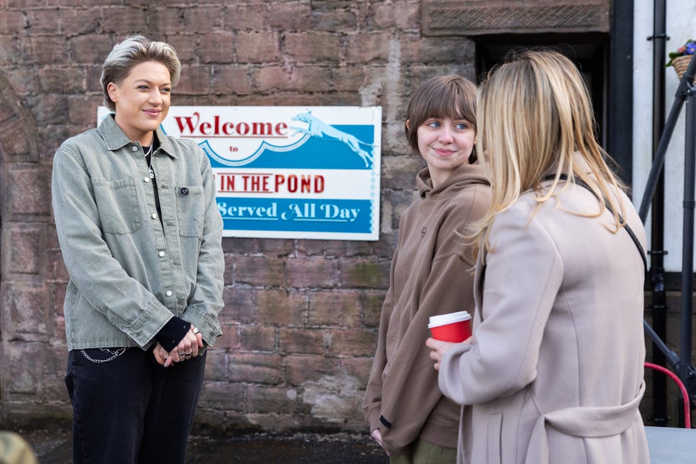 matt, ro, diane, hollyoaks