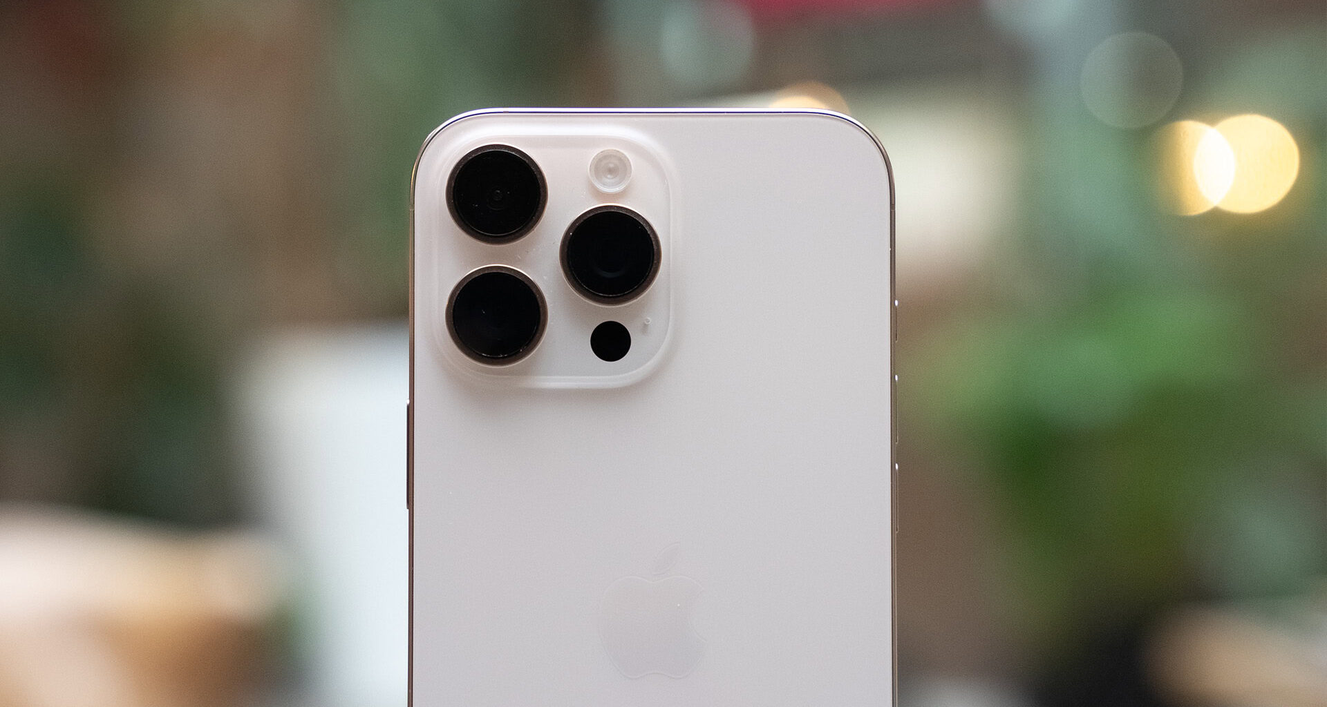 iPhone 16 Pro Max Rear Camera