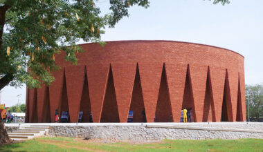 kéré architecture completes memorial to thomas sankara's burkina faso revolution