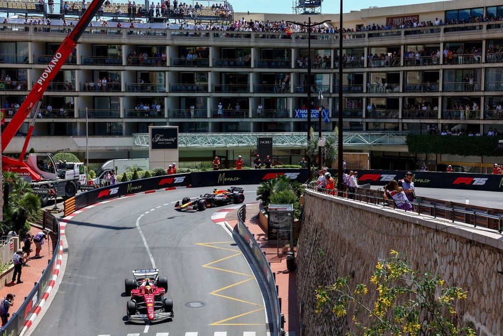 Lewis Hamilton, Ferrari, Max Verstappen, Red Bull Racing