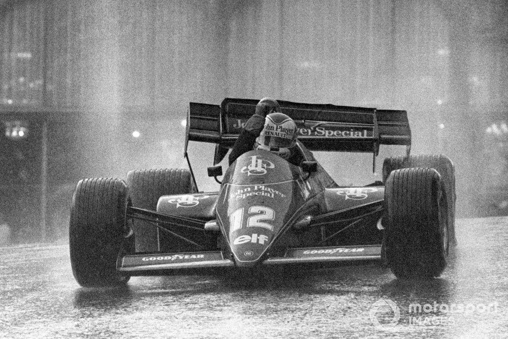 Mansell's damaged Lotus after he slipped up on a normal traffic white line