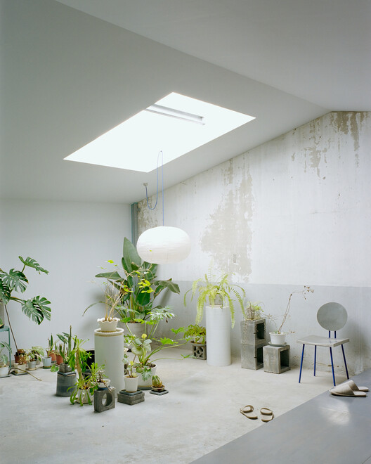 Office P&L / Studio Tngtetshiu - Interior Photography