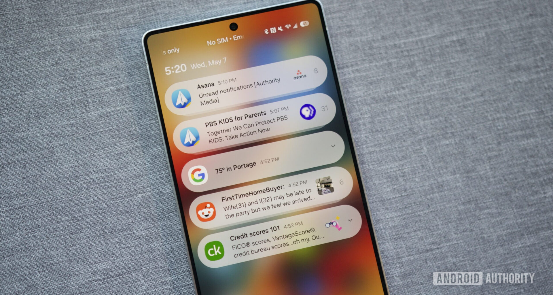 Notifications in One UI 7 on a Galaxy S25 Ultra.
