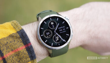 oneplus watch 3 wearing outside hero 2