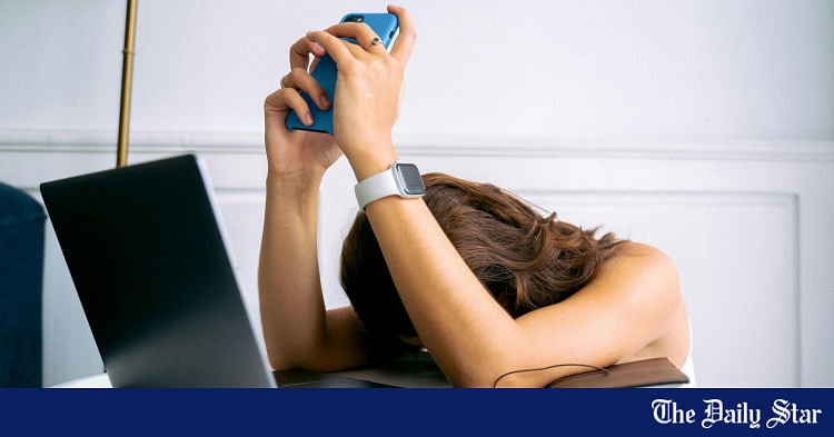 Does Social Media Really Harm Teen Mental Health? What Latest Studies Reveal | Screen Time and Teen Depression: Separating Myths from Scientific Evidence | How Technology Impacts Teen Mental Health: Balancing Risks and Benefits | Understanding the Real Causes of Teen Mental Health Issues Beyond Screen Time | Is screen time really harming our teens?
