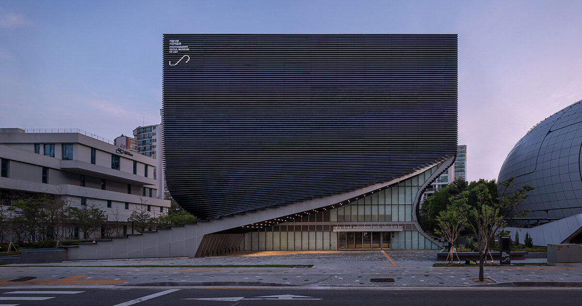 photography seoul museum of art opens with dynamic, twisting facade