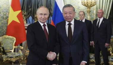 Vietnam, Russia agree to quickly sign nuclear power plant deal