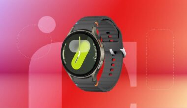 A Samsung Galaxy 7 smartwatch against a red gradient CNET background.