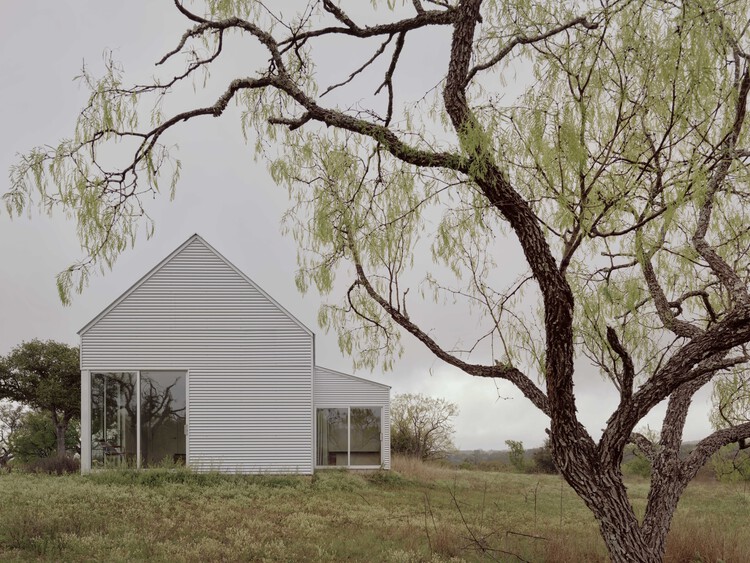 SHED/HOUSE / Side Angle Side - Image 7 of 22