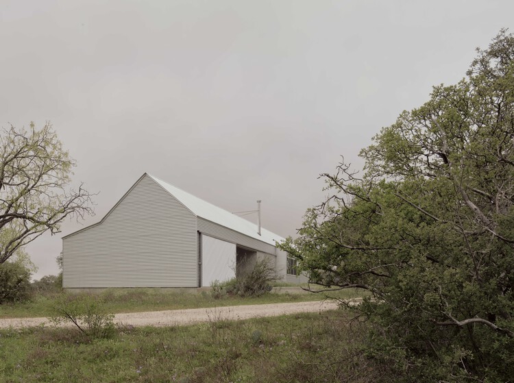 SHED/HOUSE / Side Angle Side - Image 10 of 22