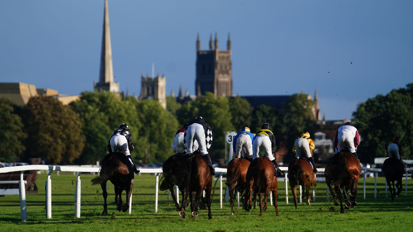 Racing at Worcester