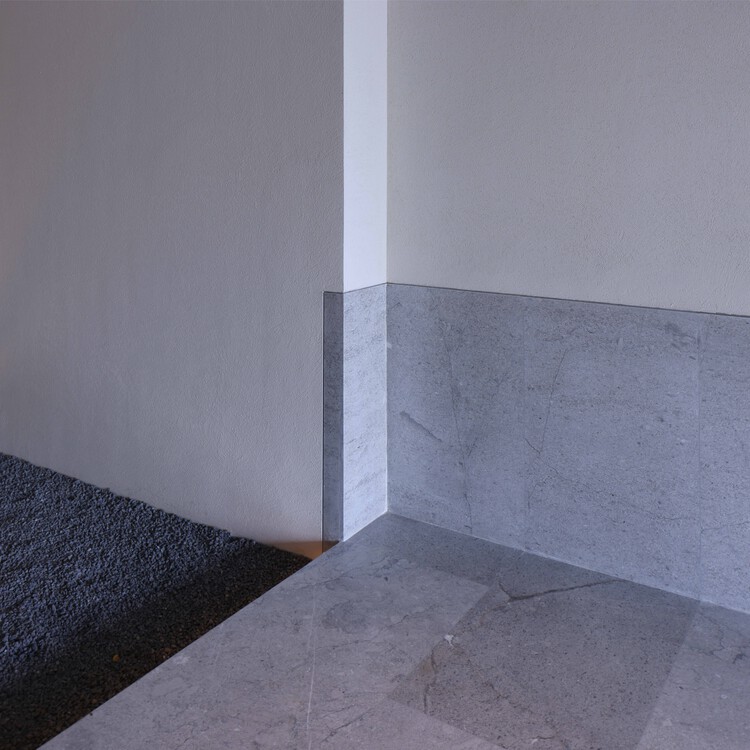 Sunlight Courtyard, Entrance Lobby of Aranya / SHISUO design office - Image 7 of 26